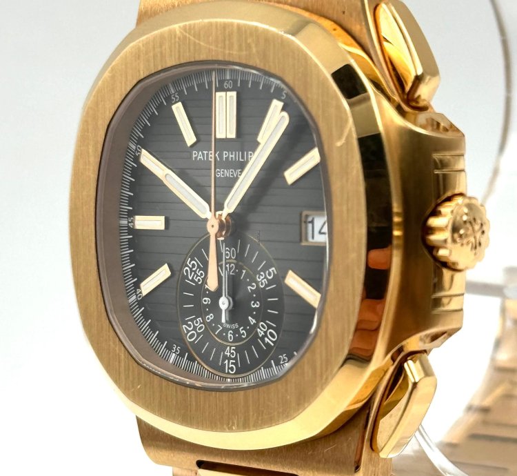 Patek Philippe Nautilus Rose Gold Bracelet 5980 1r Box Papers 2013