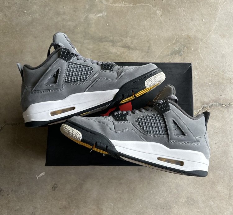 Jordan 4 Cool Grey