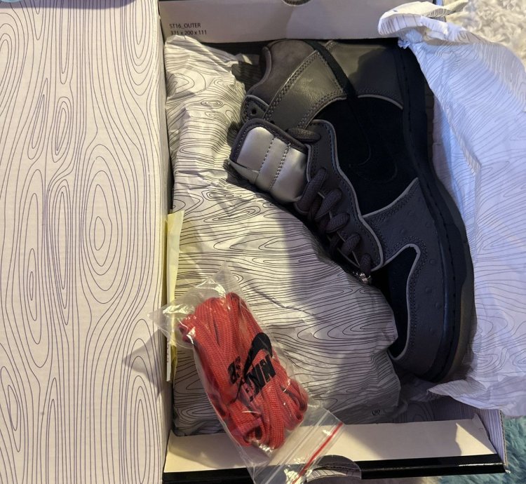 Mf Doom Nike Sb Dunk