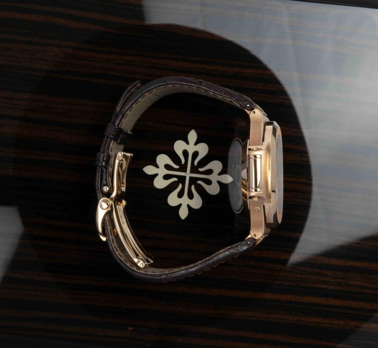 Patek Philippe Nautilus Rose Gold Chronograph 5980r-001 July 2020