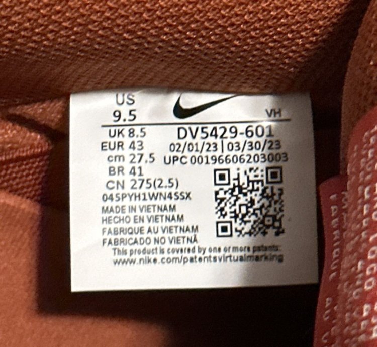 Mystic Red Nike Sb Dunk 9 5