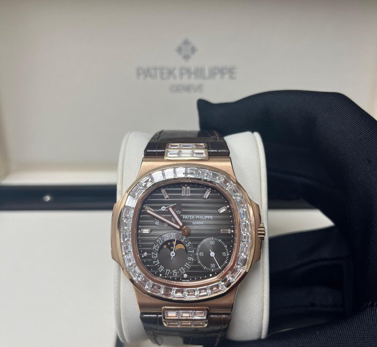 Patek Philippe Nautilus Rose Gold Diamond Bezel Moon Phase Brown Dial 5724r 001