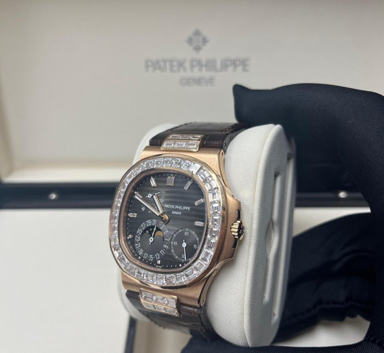 Patek Philippe Nautilus Rose Gold Diamond Bezel Moon Phase Brown Dial 5724r 001