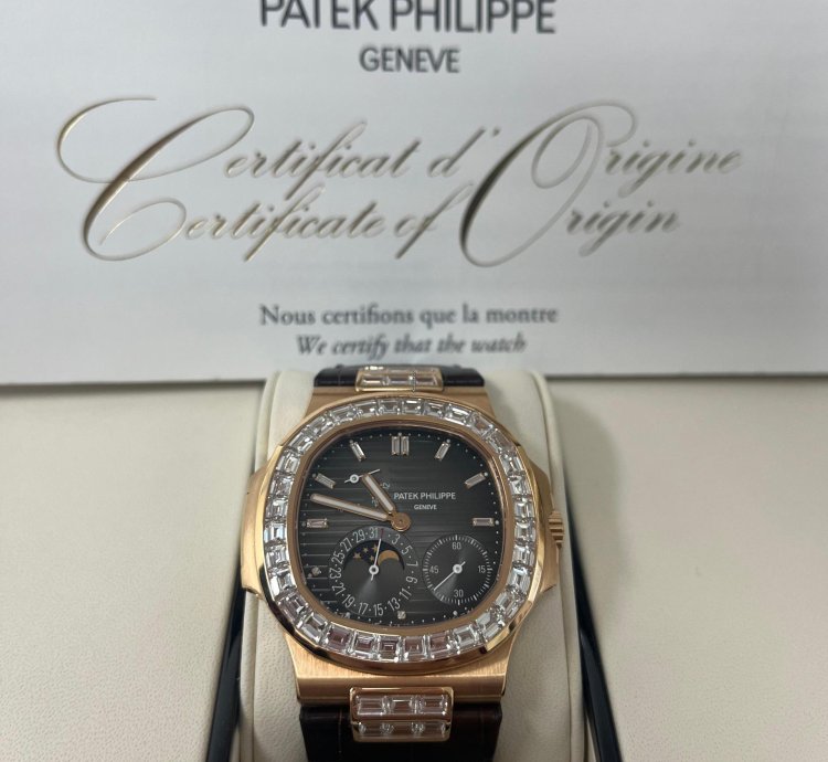 Patek Philippe Nautilus Rose Gold Diamond Bezel Moon Phase Brown Dial 5724r 001
