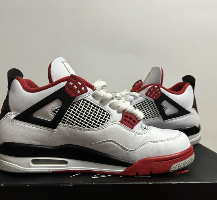 Jordan 4 Fire Red 2020