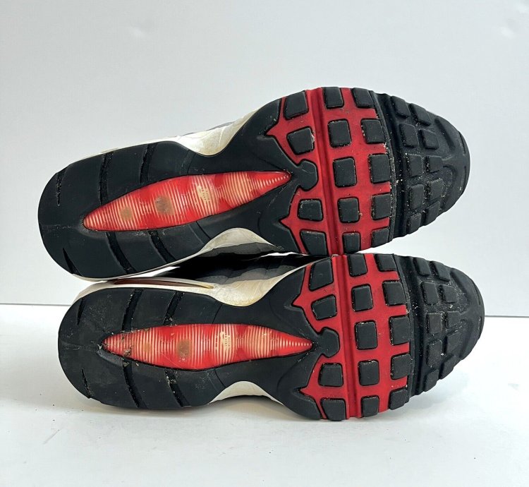 2014 Nike Air Max 95 Comet Red Wolf Gray Grey Black Running