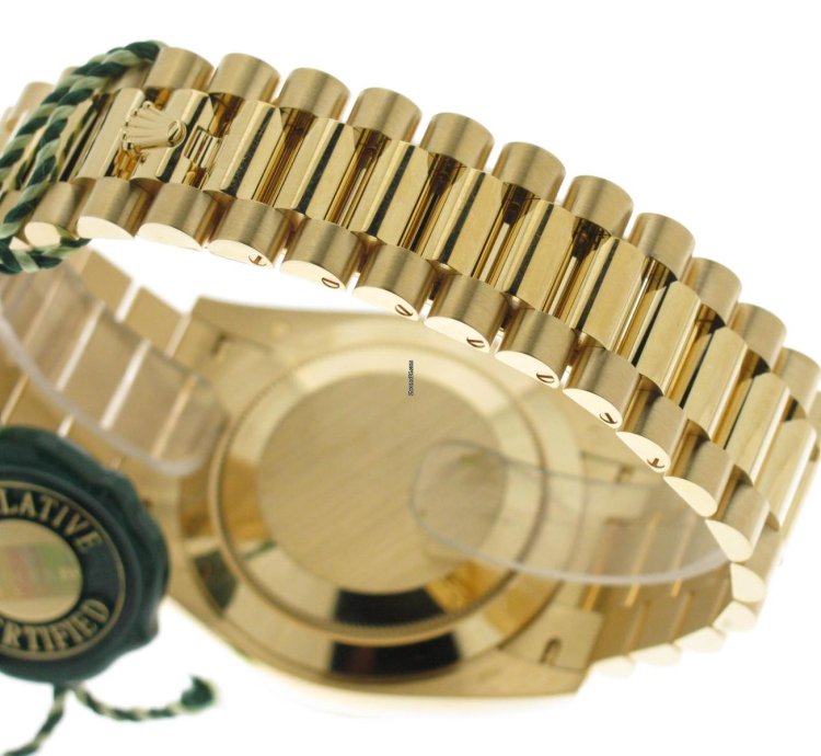 Rolex Day-date 40 Silver Diagonal Index Dial 228238