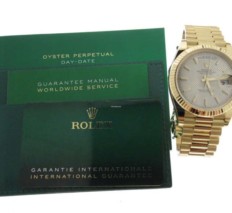 Rolex Day-date 40 Silver Diagonal Index Dial 228238