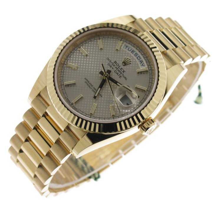 Rolex Day-date 40 Silver Diagonal Index Dial 228238