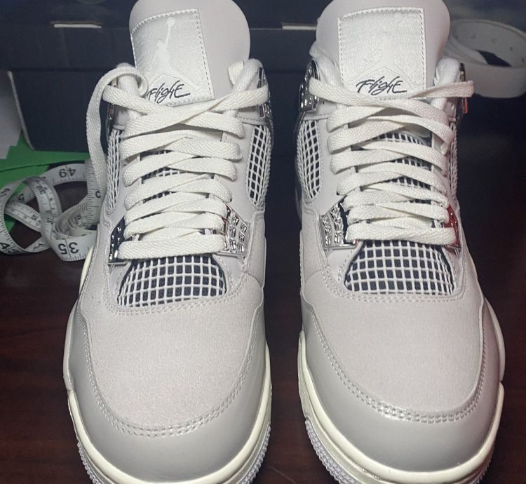 Jordan 4 Frozen Moments