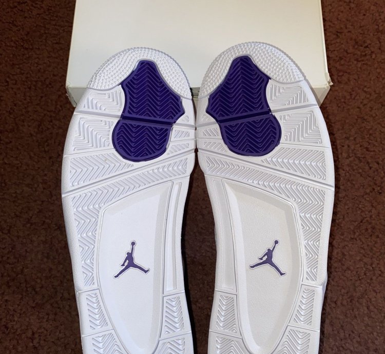 Jordan 4 Metallic Purple