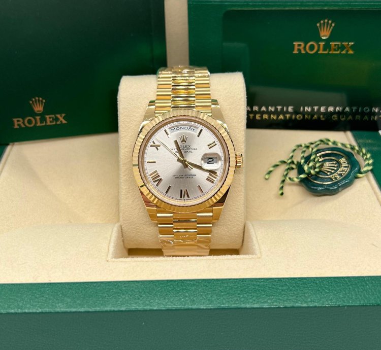 Rolex Day-date 40 Silver Roman 228238 New Unworn 2023 Full Set Box And Paper