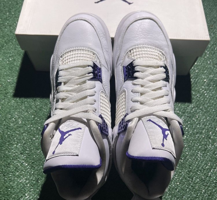 Jordan 4 Metallic Purple Size 8 5 2020