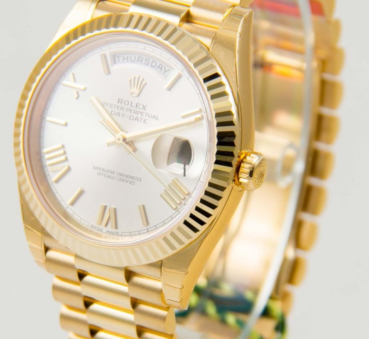 Rolex Day-date 40 Silver Roman Dial 18k Yellow Gold President