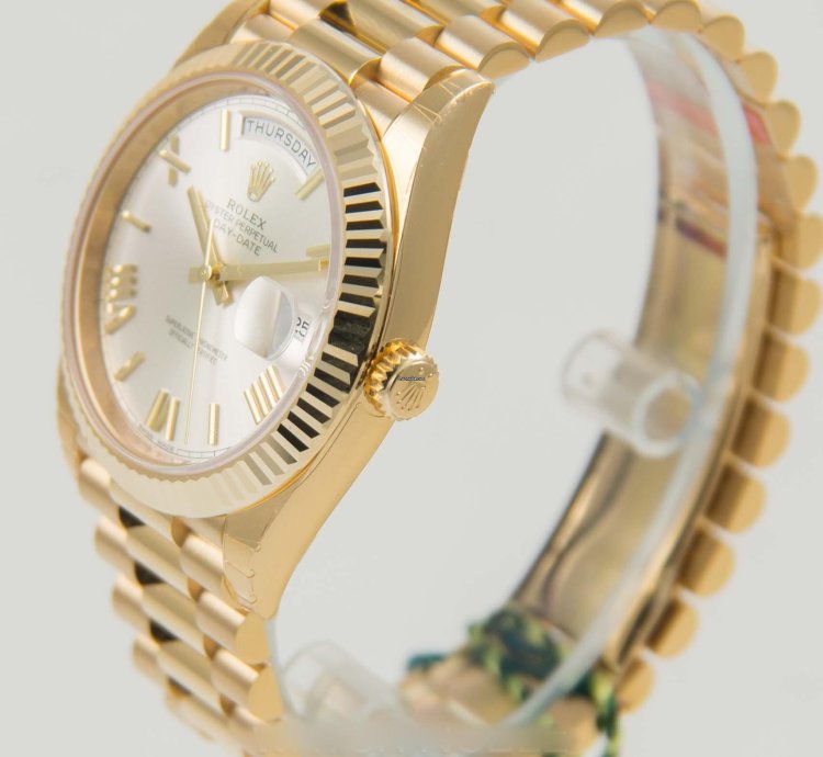 Rolex Day-date 40 Silver Roman Dial 18k Yellow Gold President