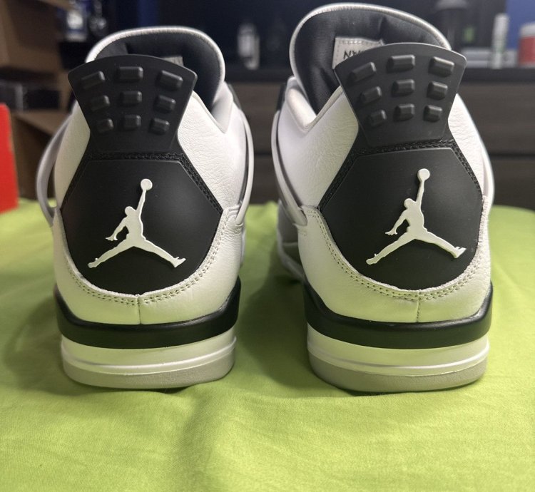 Jordan 4 Military Black