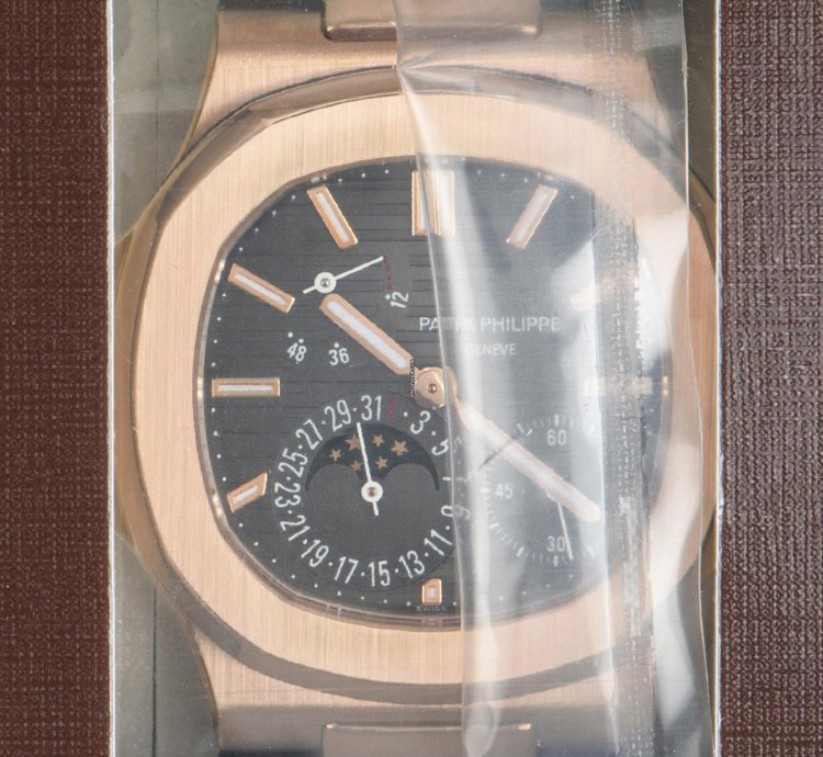 Patek Philippe Nautilus Service Sealed 5712r-001
