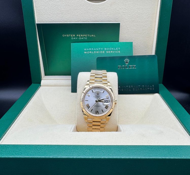 Rolex Day-date 40 Silver Roman Dial Unworn