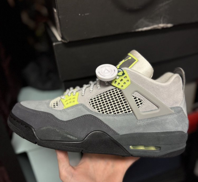 Jordan 4 Neon Size 13 Replacement Box Clean