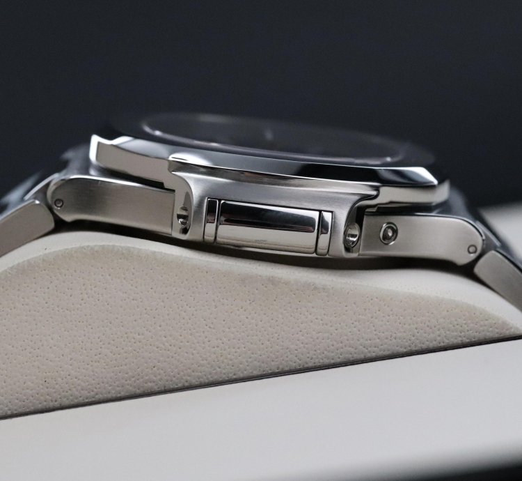 Patek Philippe Nautilus Serviced Complete Set Grey Dial Gradient 40 5mm Steel Bracelet Chronograph 5980