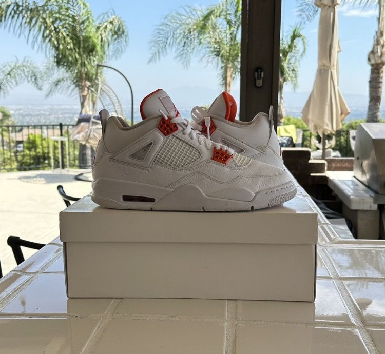 Jordan 4 Orange Metallic