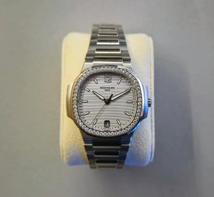 Patek Philippe Nautilus Set Complet Avec Certificat Origine