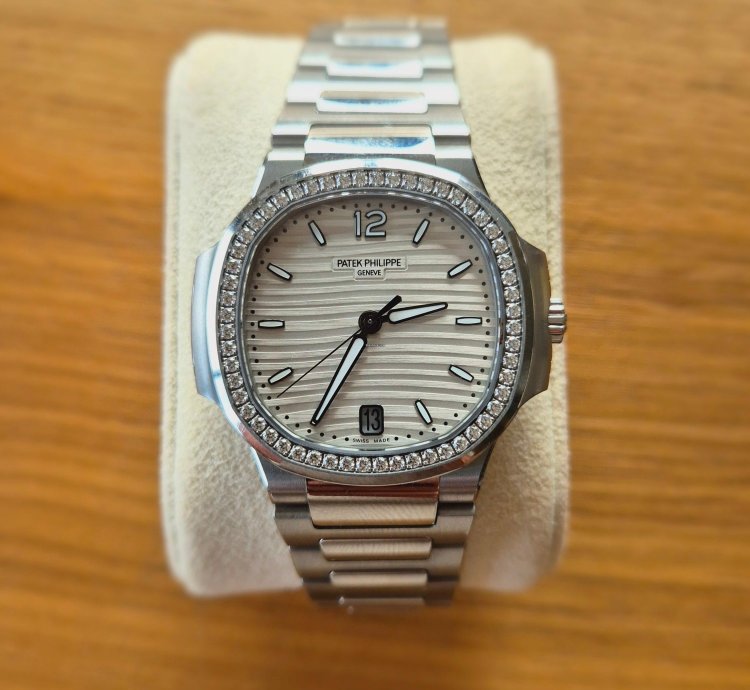 Patek Philippe Nautilus Set Complet Avec Certificat Origine