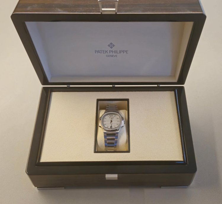 Patek Philippe Nautilus Set Complet Avec Certificat Origine