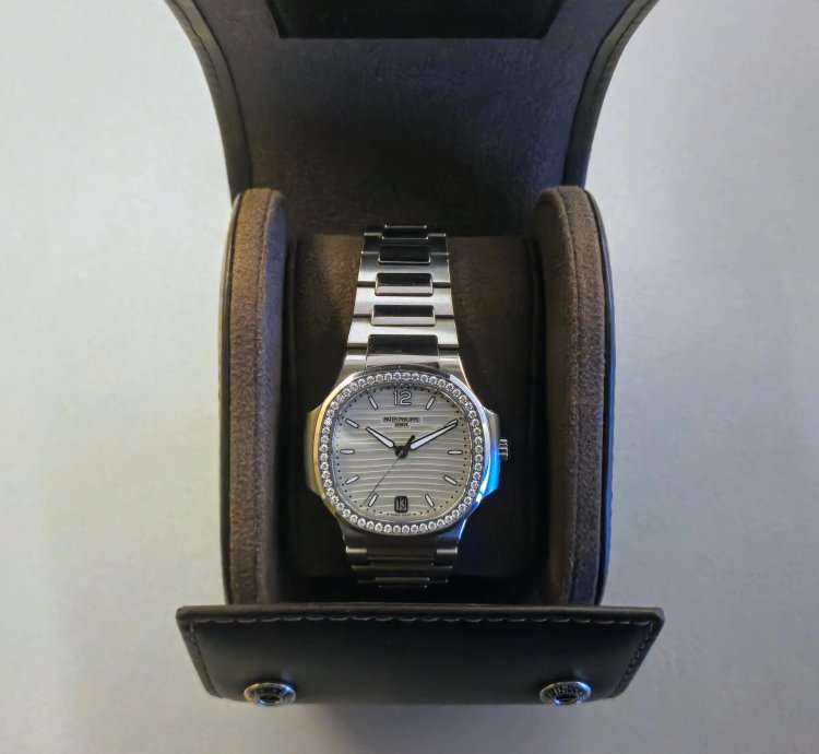 Patek Philippe Nautilus Set Complet Avec Certificat Origine