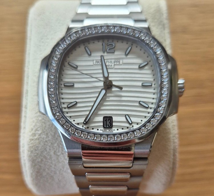 Patek Philippe Nautilus Set Complet Avec Certificat Origine