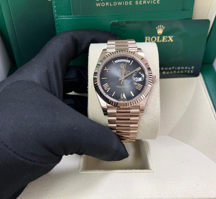 Rolex Day-date 40 Slate Ombre Roman Dial 228235