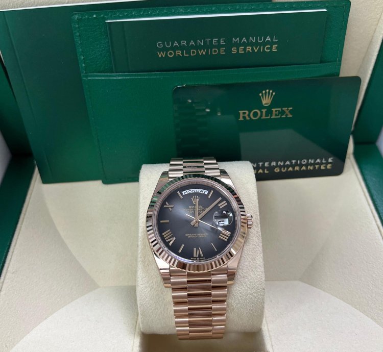 Rolex Day-date 40 Slate Ombre Roman Dial 228235