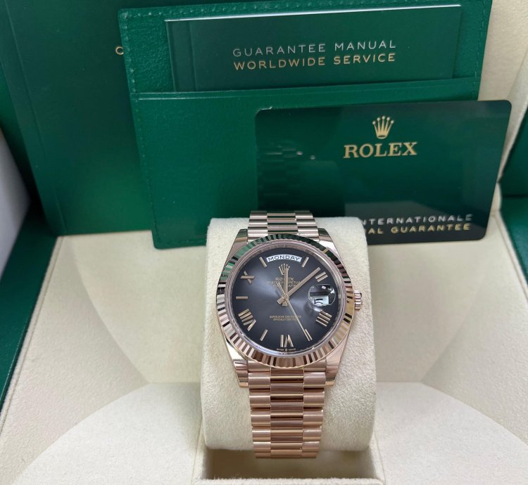 Rolex Day-date 40 Slate Ombre Roman Dial 228235