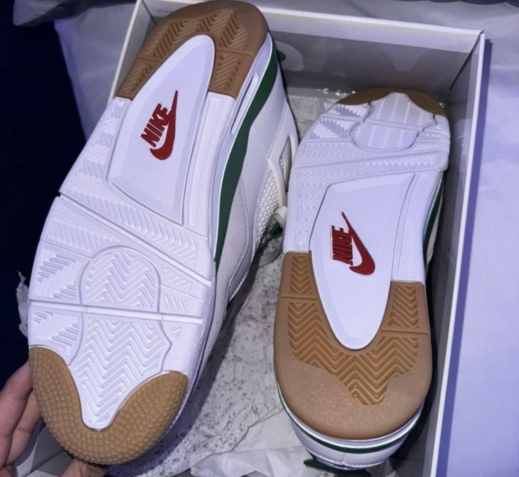 Jordan 4 Pine Green