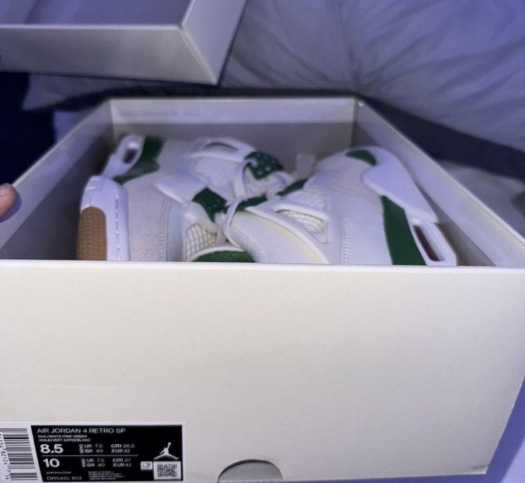 Jordan 4 Pine Green