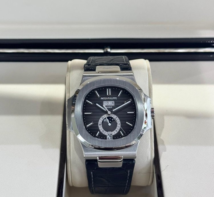 Patek Philippe Nautilus Stainless Steel 2023 Full Set