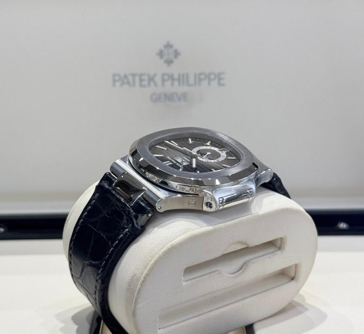 Patek Philippe Nautilus Stainless Steel 2023 Full Set