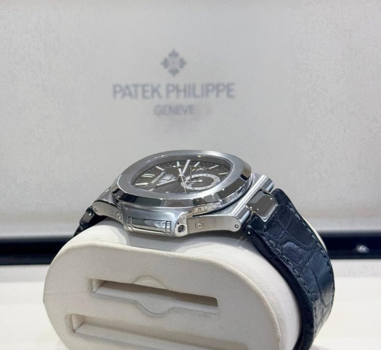 Patek Philippe Nautilus Stainless Steel 2023 Full Set