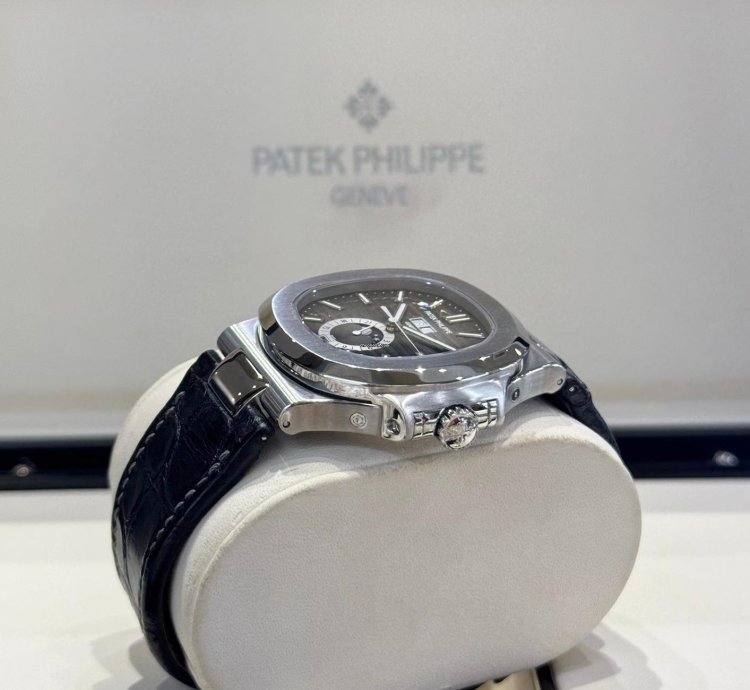 Patek Philippe Nautilus Stainless Steel 2023 Full Set