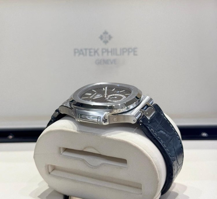 Patek Philippe Nautilus Stainless Steel 2023 Full Set