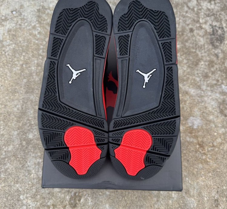 Jordan 4 Red Thunder