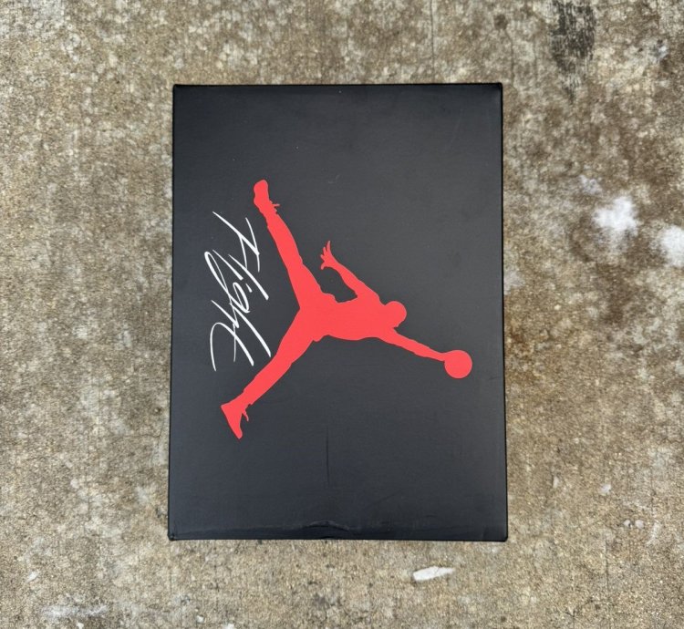 Jordan 4 Red Thunder