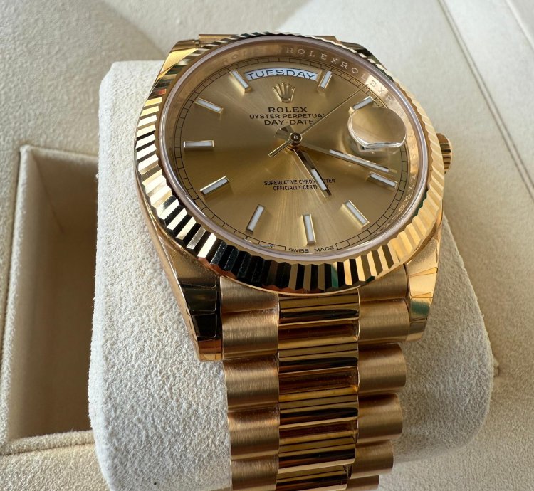 Rolex Day-date 40 Stick Dial Complete Set Card Booklet Tags Bezel And Boxes