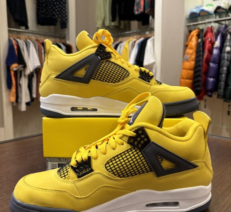 Jordan 4 Retro - Lightning