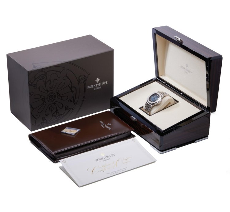 Patek Philippe Nautilus Stainless Steel 5711 1a-010 - Ats-w007776