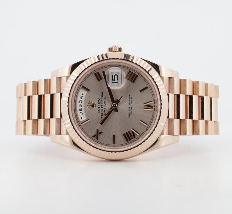 Rolex Day-date 40 Sundust Dial 228235 2023 Like New Full Set