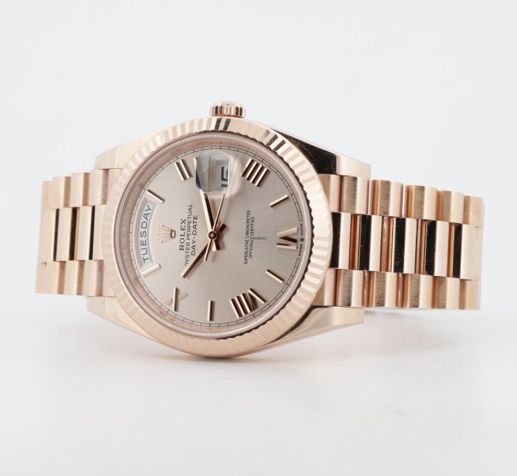 Rolex Day-date 40 Sundust Dial 228235 2023 Like New Full Set