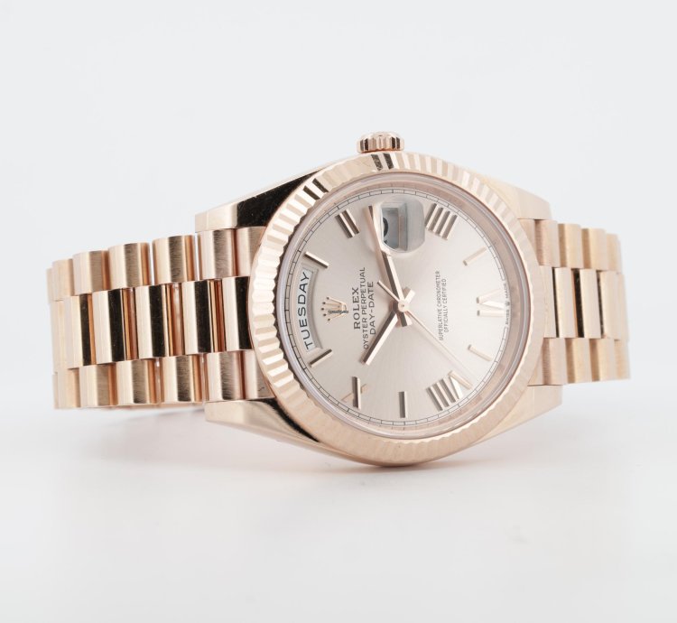 Rolex Day-date 40 Sundust Dial 228235 2023 Like New Full Set