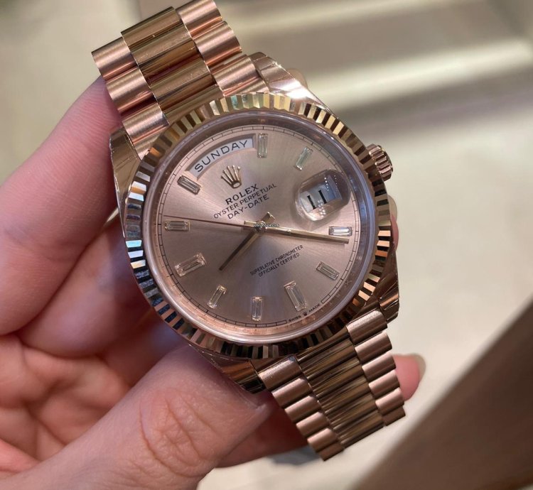 Rolex Day-date 40 Sundust Diamond Dial Rose Gold President