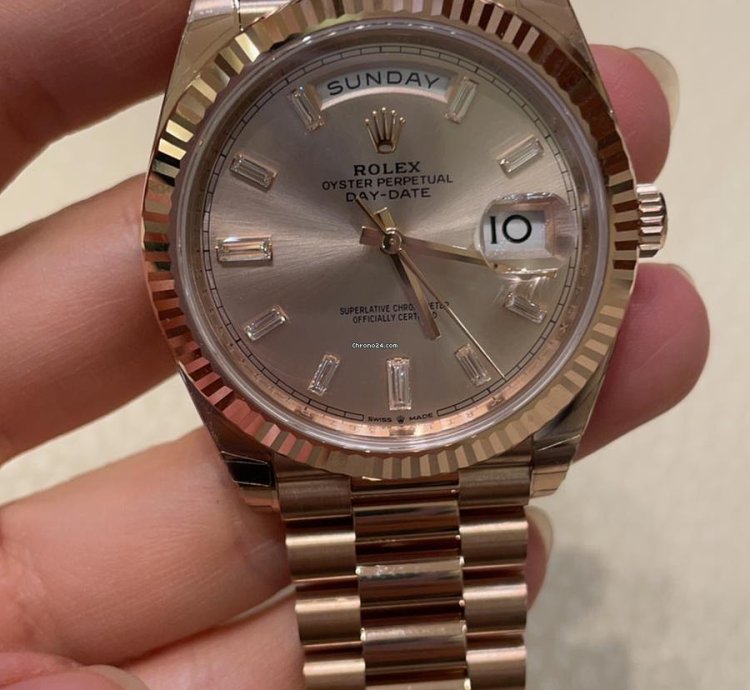 Rolex Day-date 40 Sundust Diamond Dial Rose Gold President
